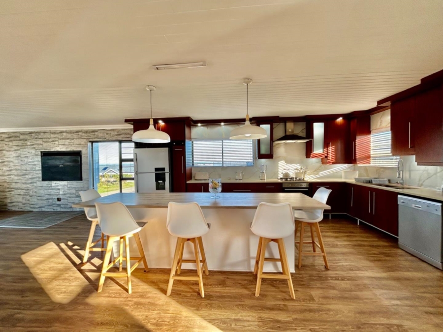 4 Bedroom Property for Sale in Fountains Estate Eastern Cape